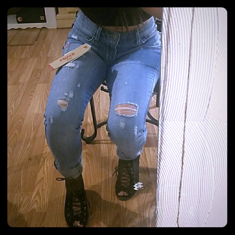 Size 26 Levis Skinny